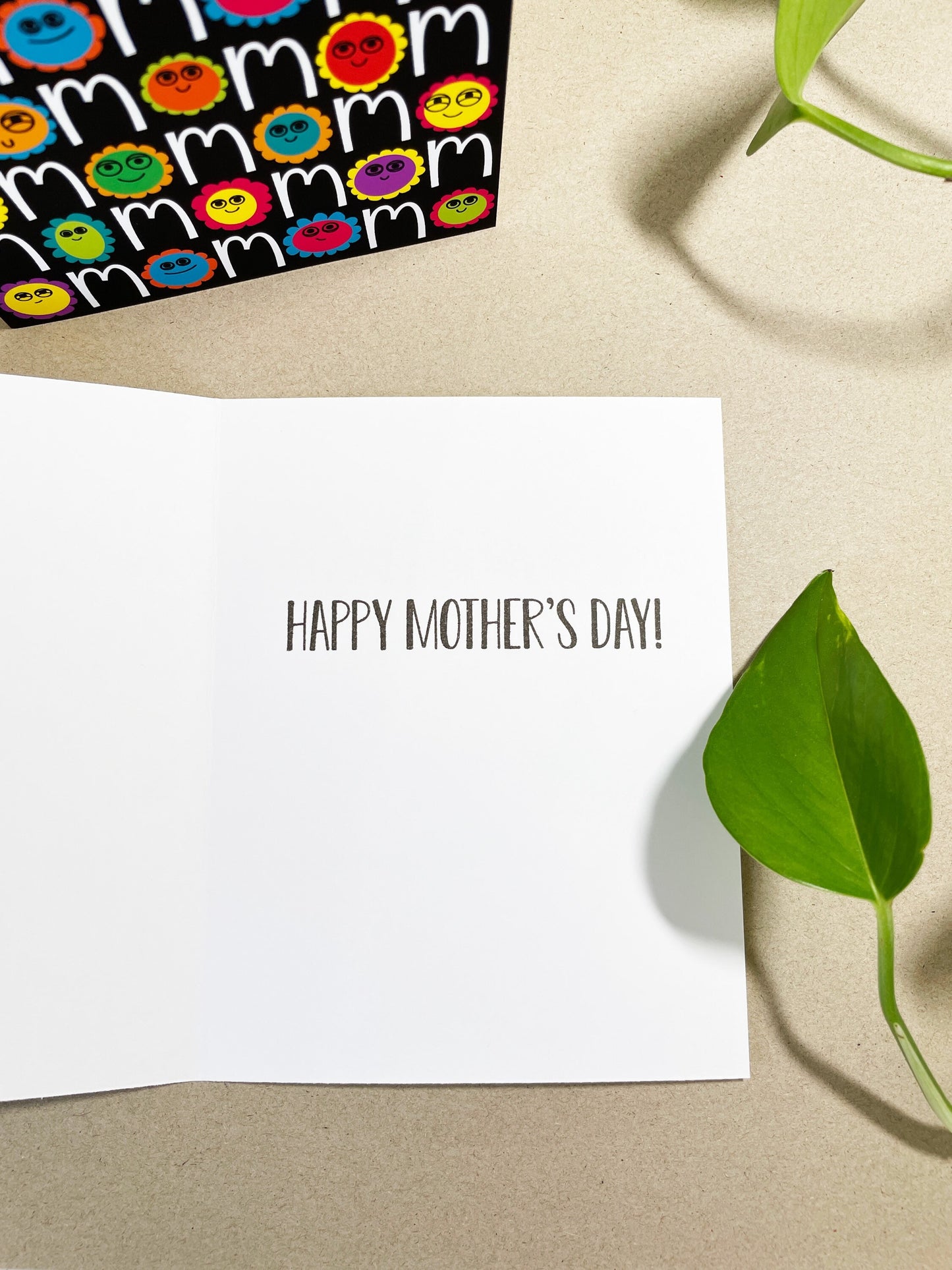 Happy Mother’s Day Smiley Face Flowers Greeting Card